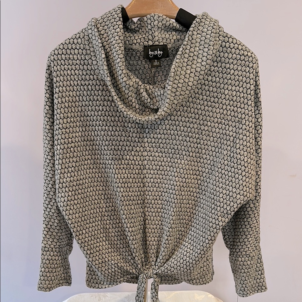 by & by Gray Long Sleeve Shirt with Cowl Neck and Chunky Knit